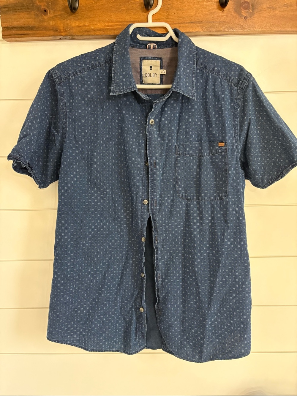 Men's Blue Short-Sleeve Button-Up Shirt see description for measurements